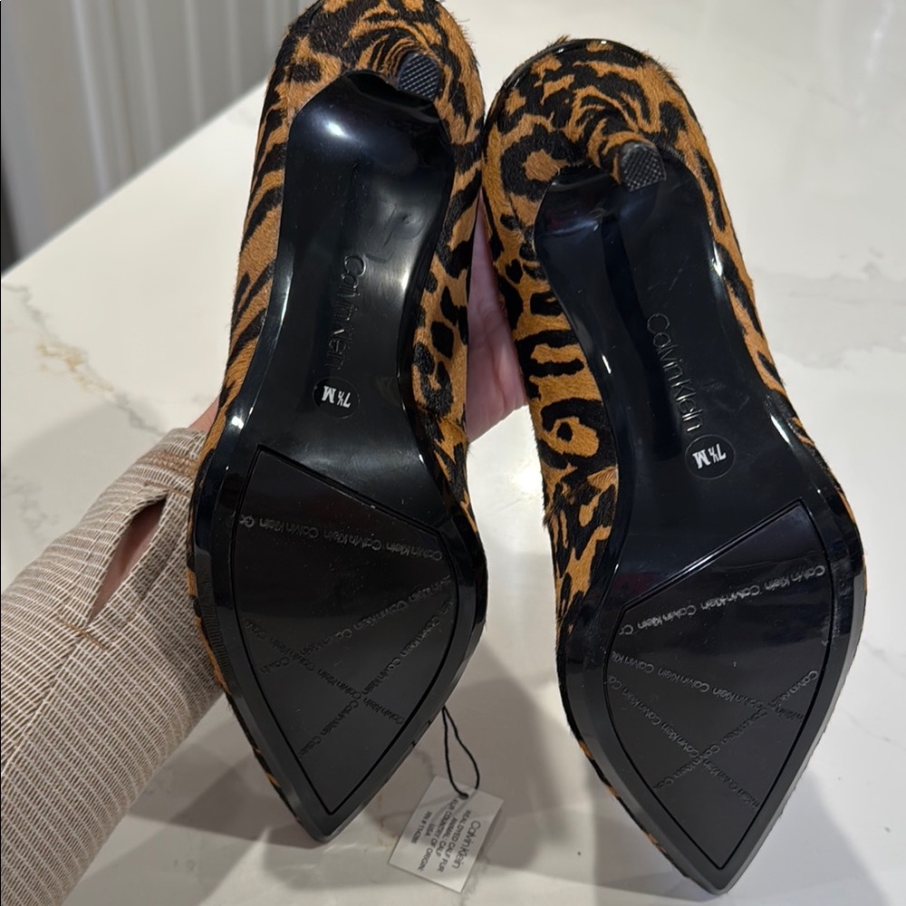Calvin Klein Leopard Print Women's Heels - Picture 3 of 6